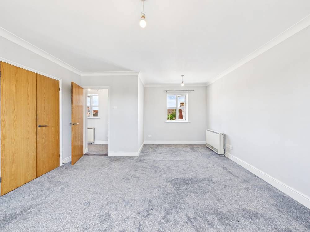 Property photo 2 of 7 Giraffe360-Still003