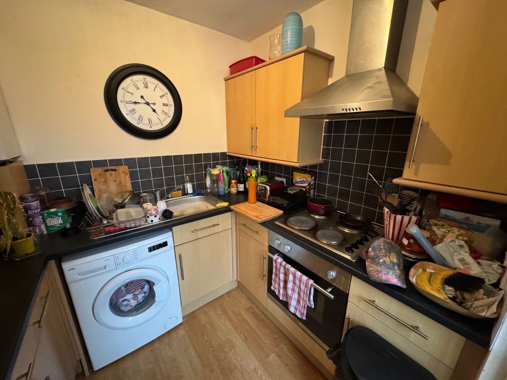 Property photo 2 of 7 Picture No. 06