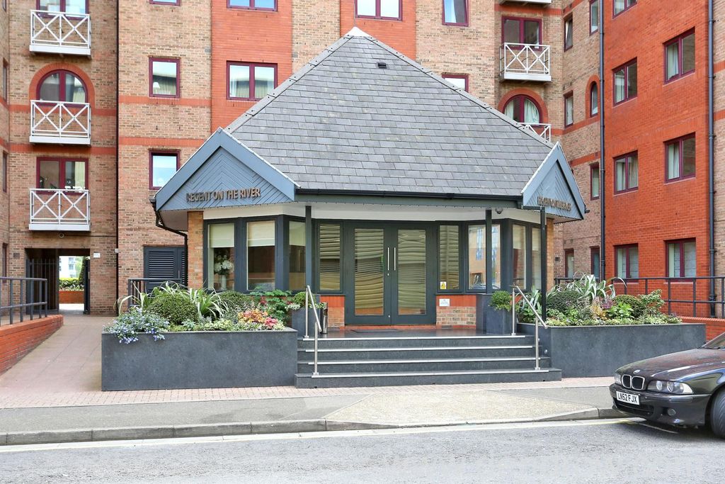 Property photo 1 of 20