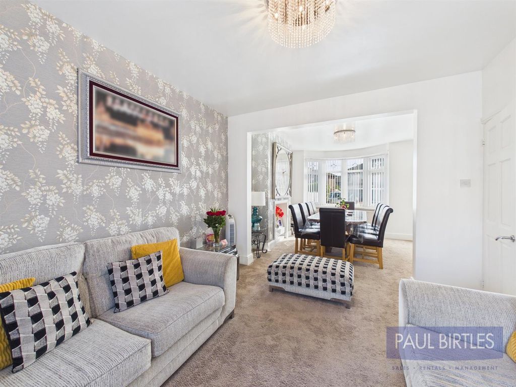 Property photo 3 of 21 Cam04378G0-Pr0320-Still030.Jpg