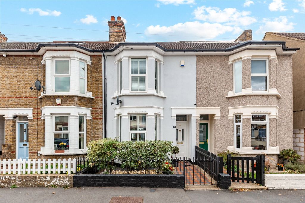 Property photo 1 of 12 Front