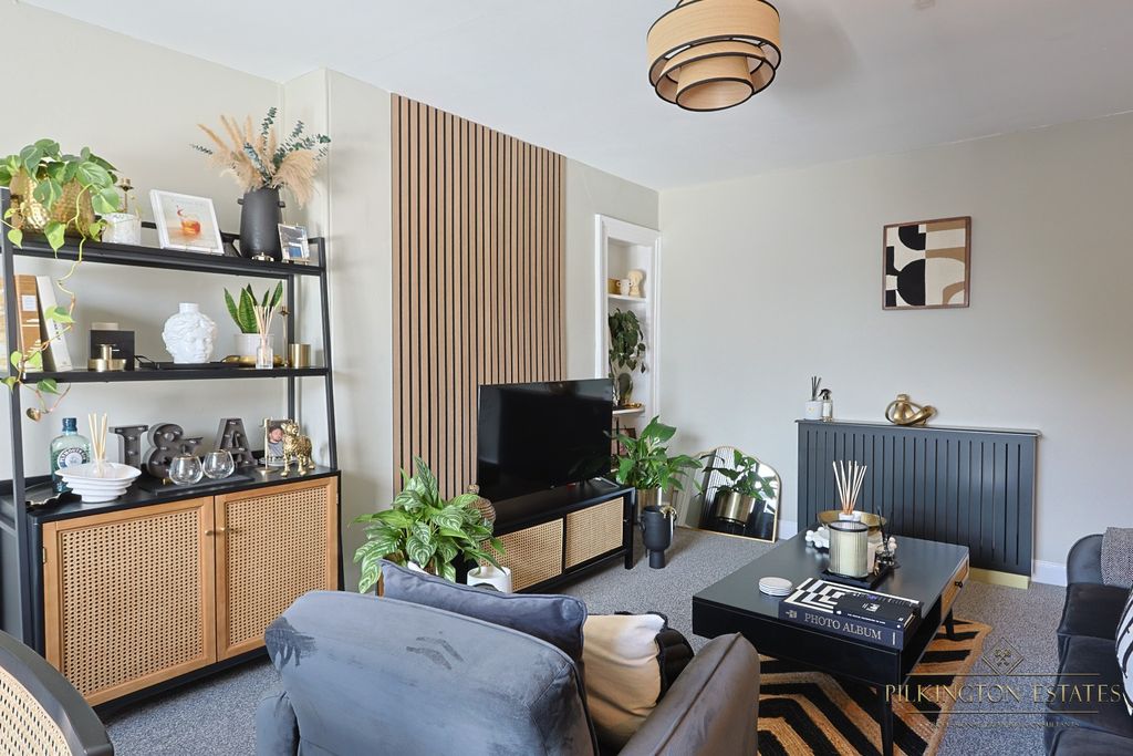 Property photo 3 of 10 4569174