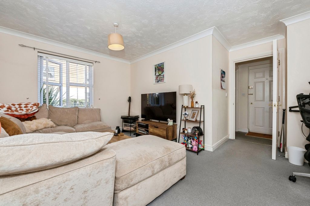 Property photo 3 of 10 Pbox-Img.Jpg