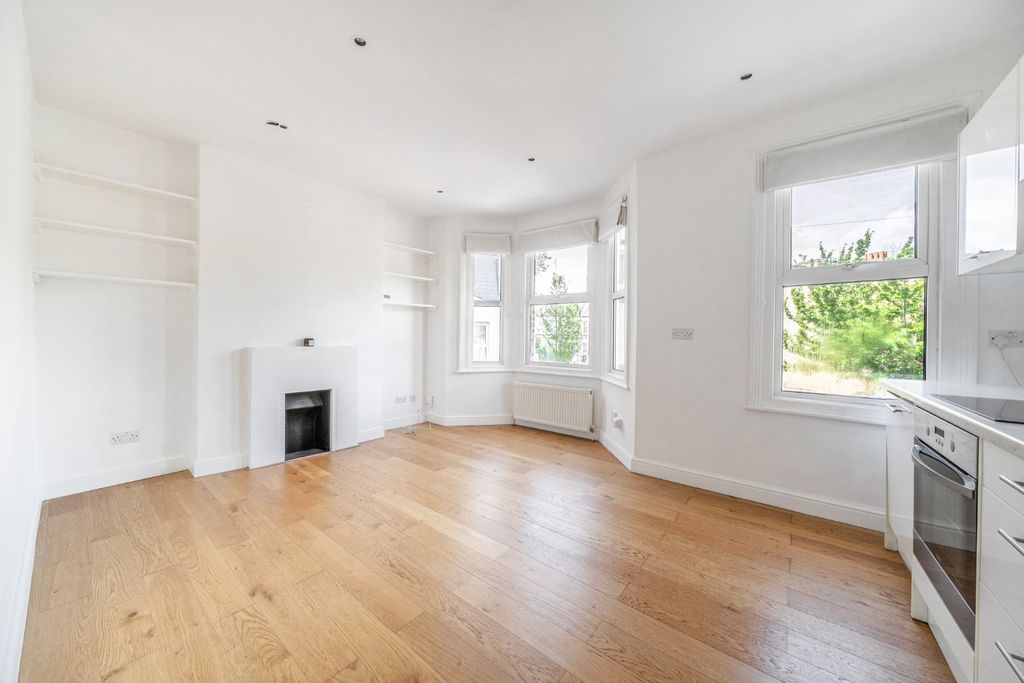 Property photo 3 of 10 Picture No. 19