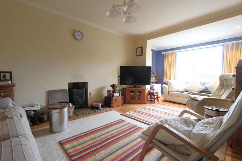 Property photo 2 of 17 Photo 13