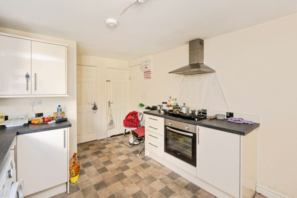Property photo 3 of 18 Pbox-Img.Jpg