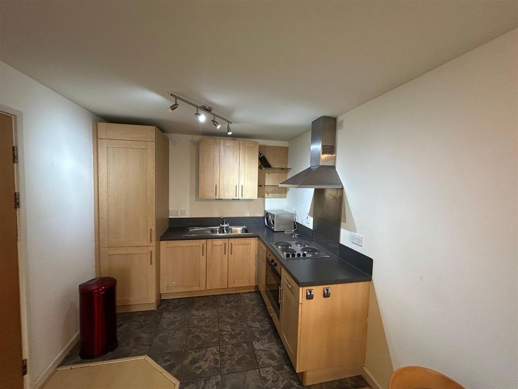 Property photo 2 of 10 1000063373.Jpg