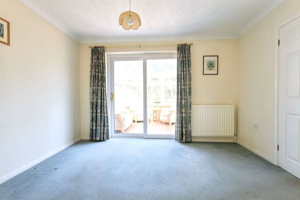 Property photo 3 of 20