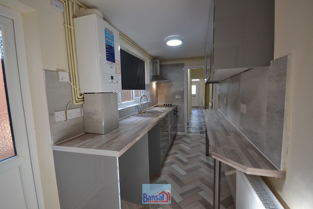 Property photo 2 of 14