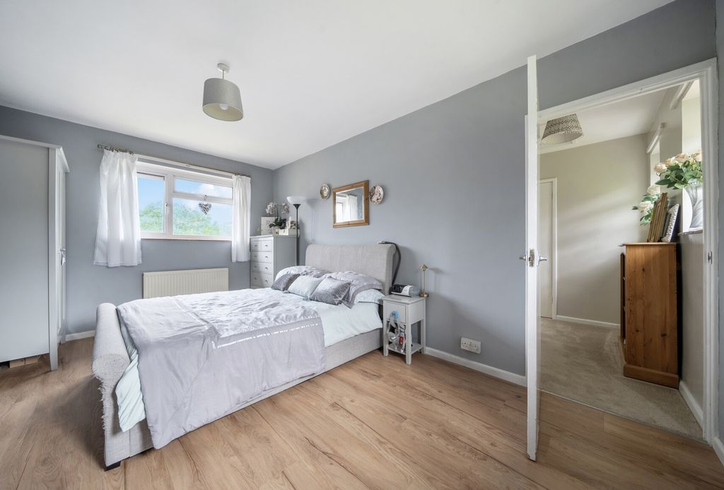 Property photo 2 of 12 1455593-18-6A0d7B...