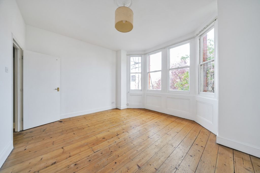 Property photo 1 of 12 1206389 (4)