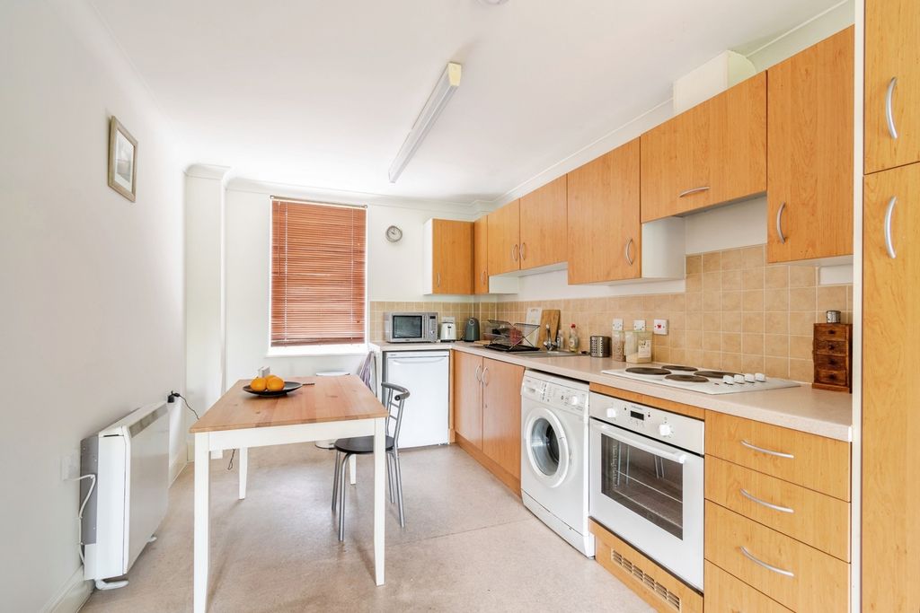 Property photo 3 of 11 Pbox-Img.Jpg