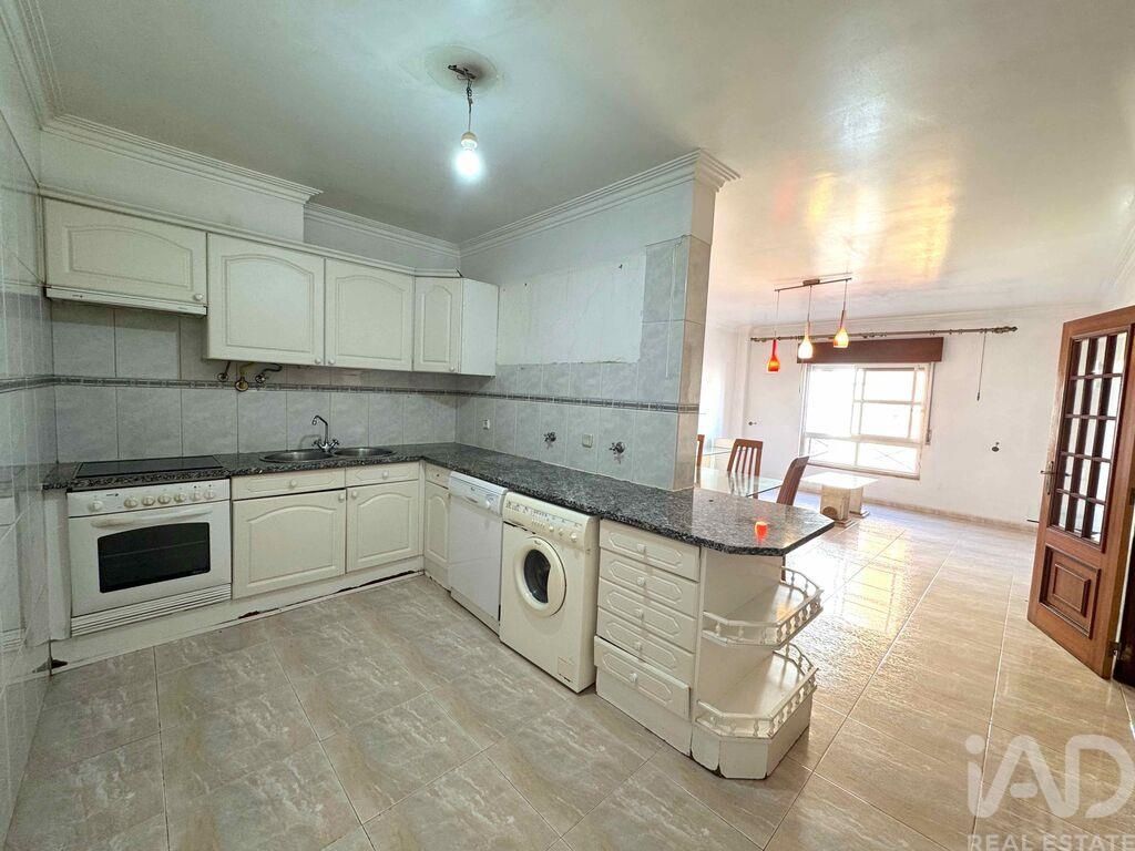 Property photo 1 of 34
