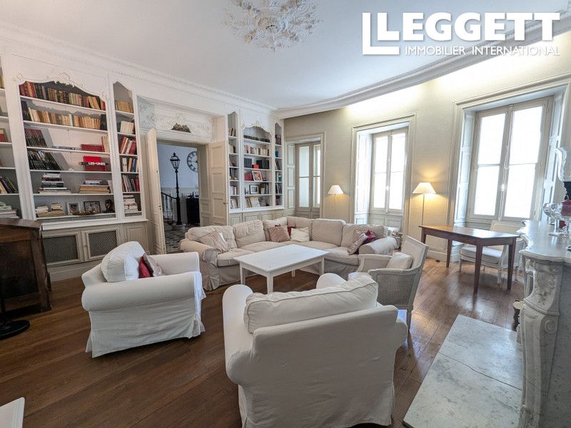 Property photo 3 of 10