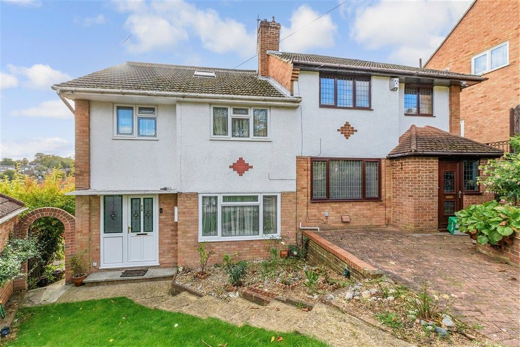 Property photo 1 of 11 External (Brochure)