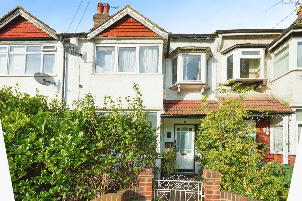 Property photo 2 of 17 Photography