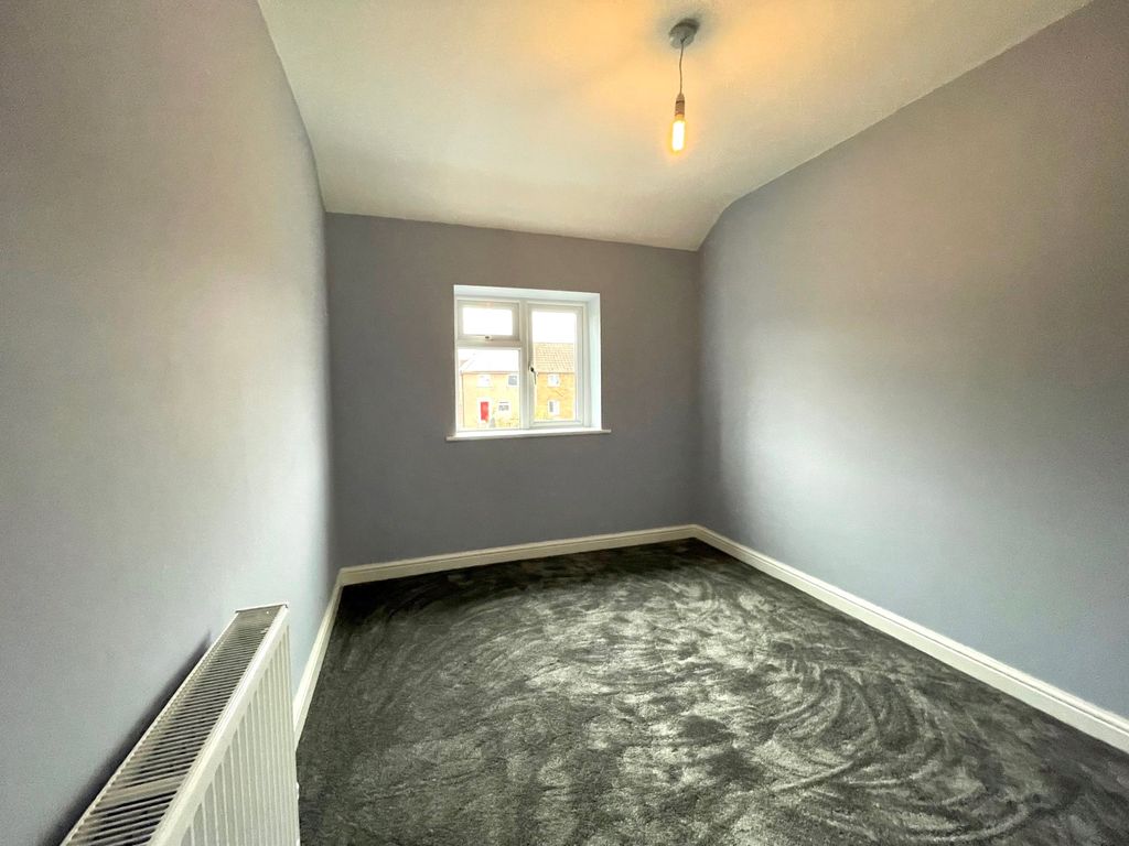 Property photo 3 of 8 Picture No. 19