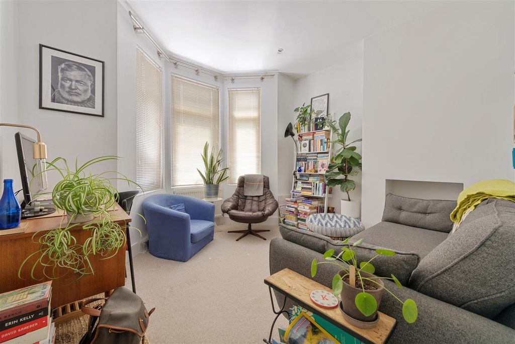 Property photo 3 of 19