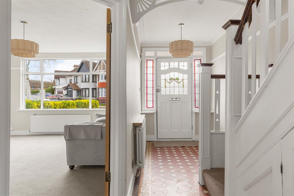 Property photo 3 of 14 19715329 (10).Jpg