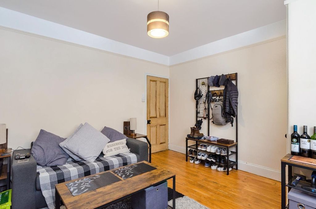 Property photo 3 of 9 Picture 3