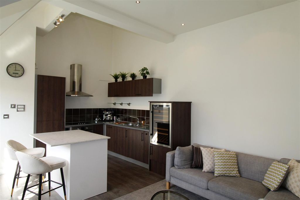 Property photo 1 of 9 The Establishment - Kitchen.Jpg