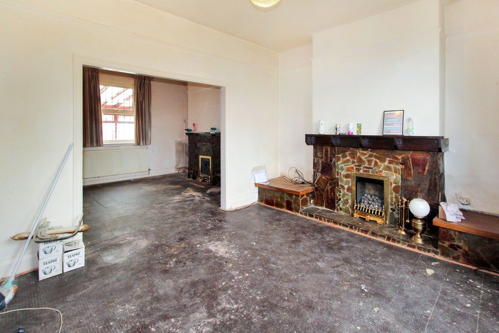 Property photo 2 of 16