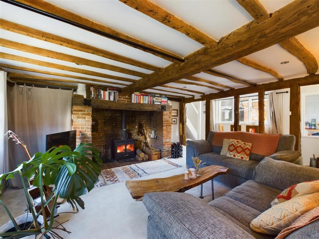 Property photo 3 of 11