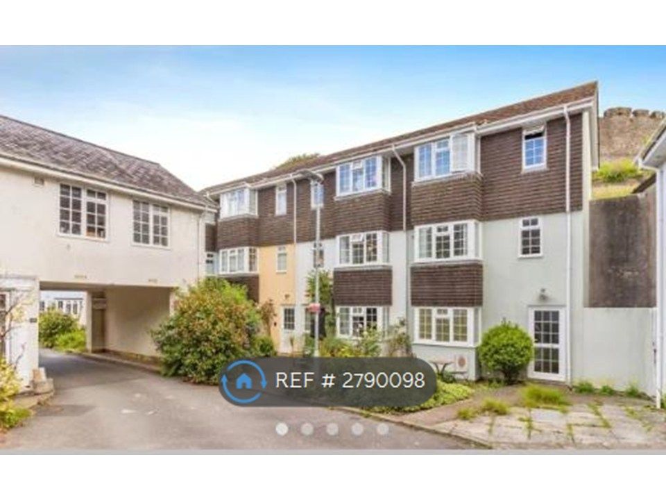 Property photo 1 of 6 Front