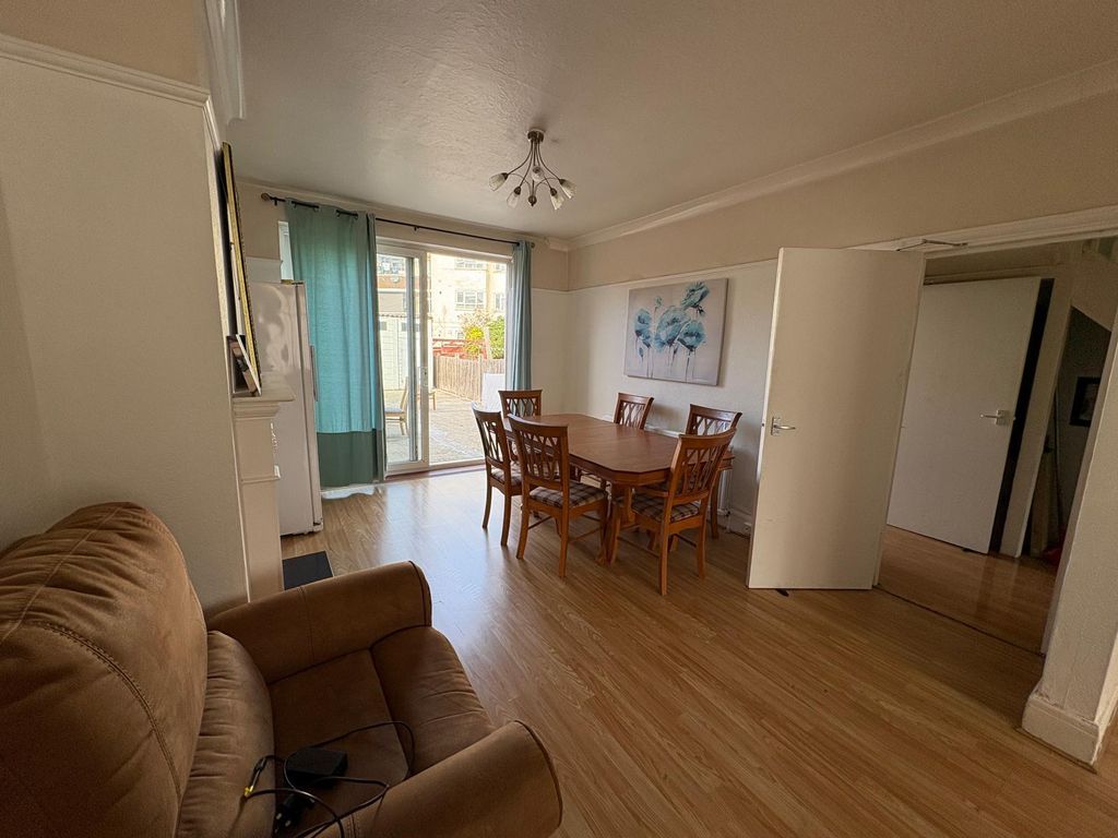 Property photo 1 of 42