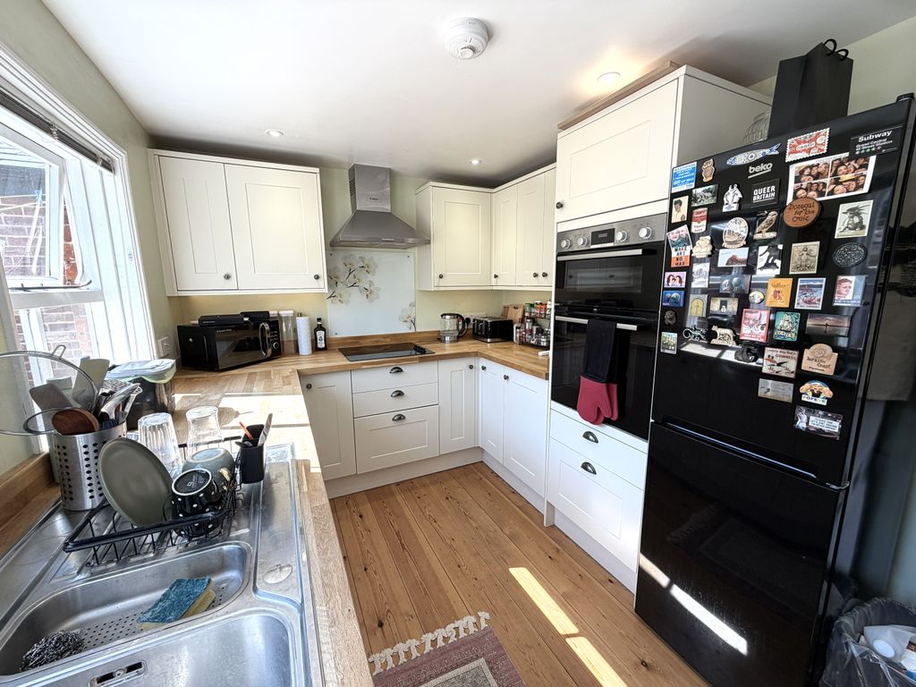 Property photo 3 of 19
