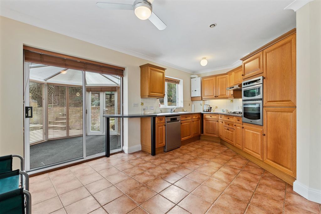 Property photo 2 of 27 4Theturretsweb17.Jpg