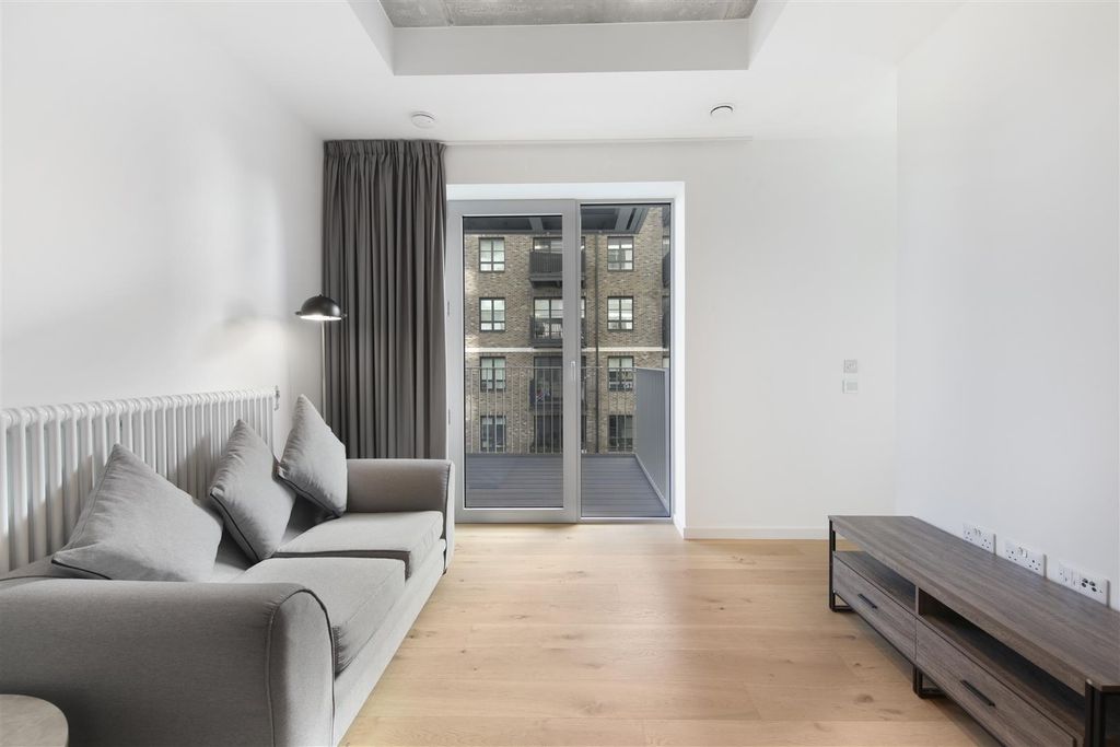 Property photo 2 of 11 Flat 510, Rendel House - V1Gyerbdrc6Vlmdbotij.Jpg