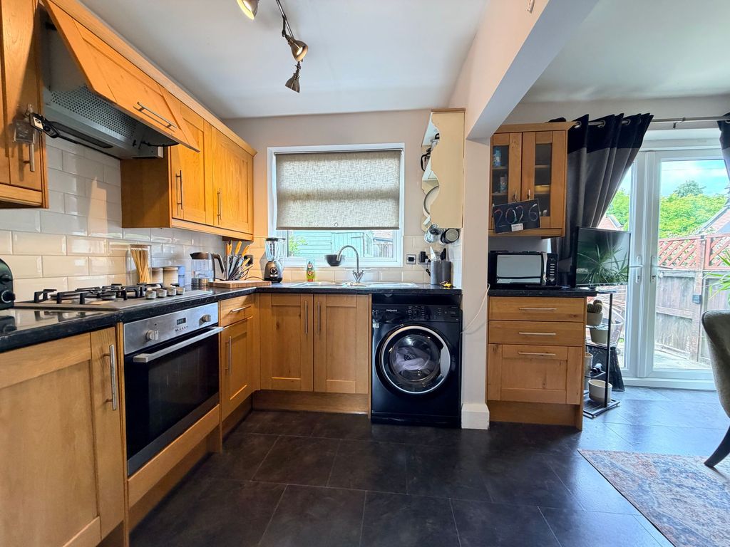 Property photo 3 of 14