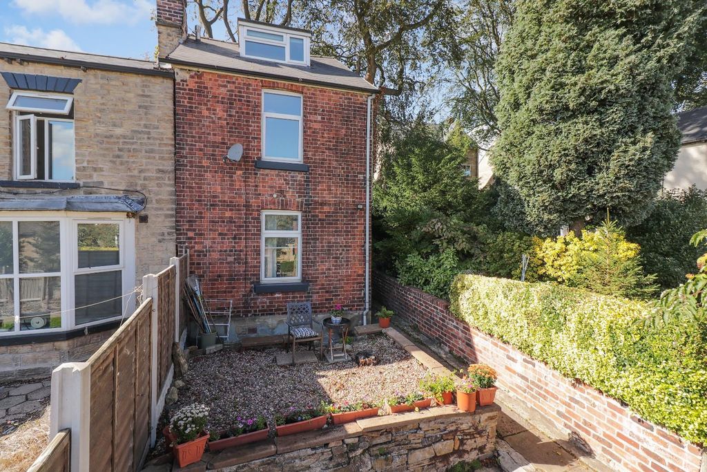 Property photo 1 of 17 Front
