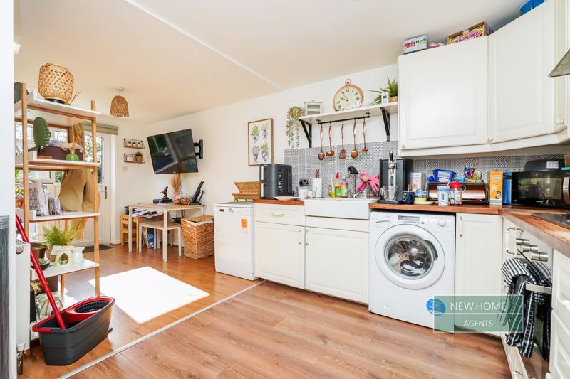 Property photo 2 of 18 Photo 8