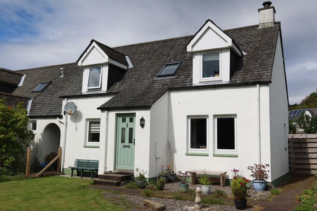 Property photo 3 of 74