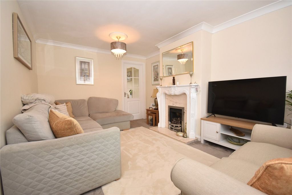 Property photo 2 of 16 Picture No. 29