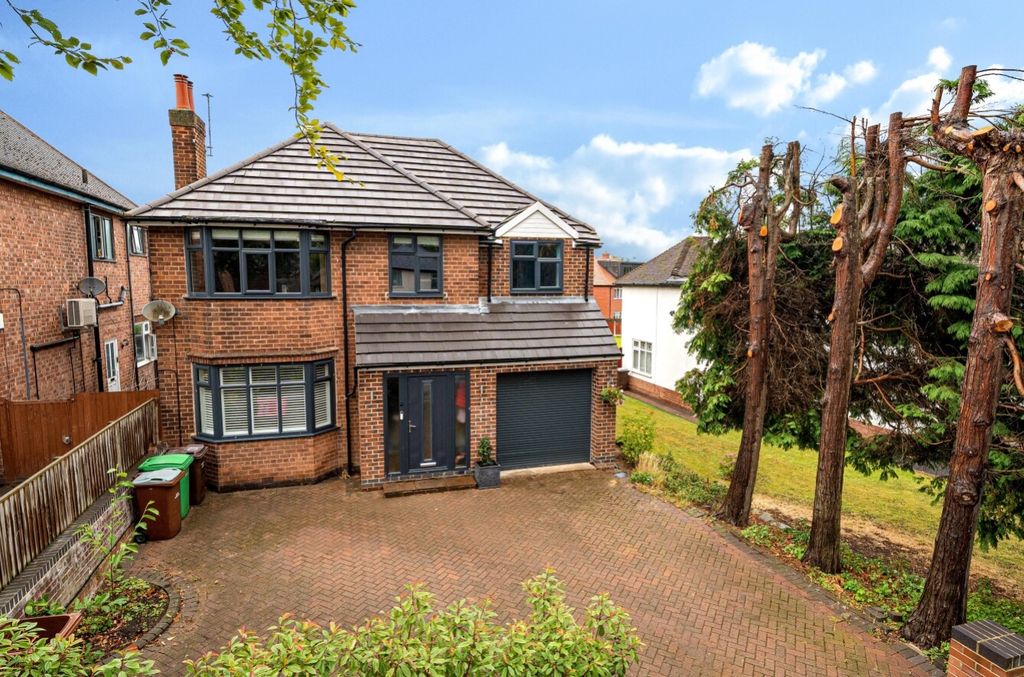 Property photo 1 of 23 -6895Bf05c0B85-l-1335985-3-689525B7Dca17