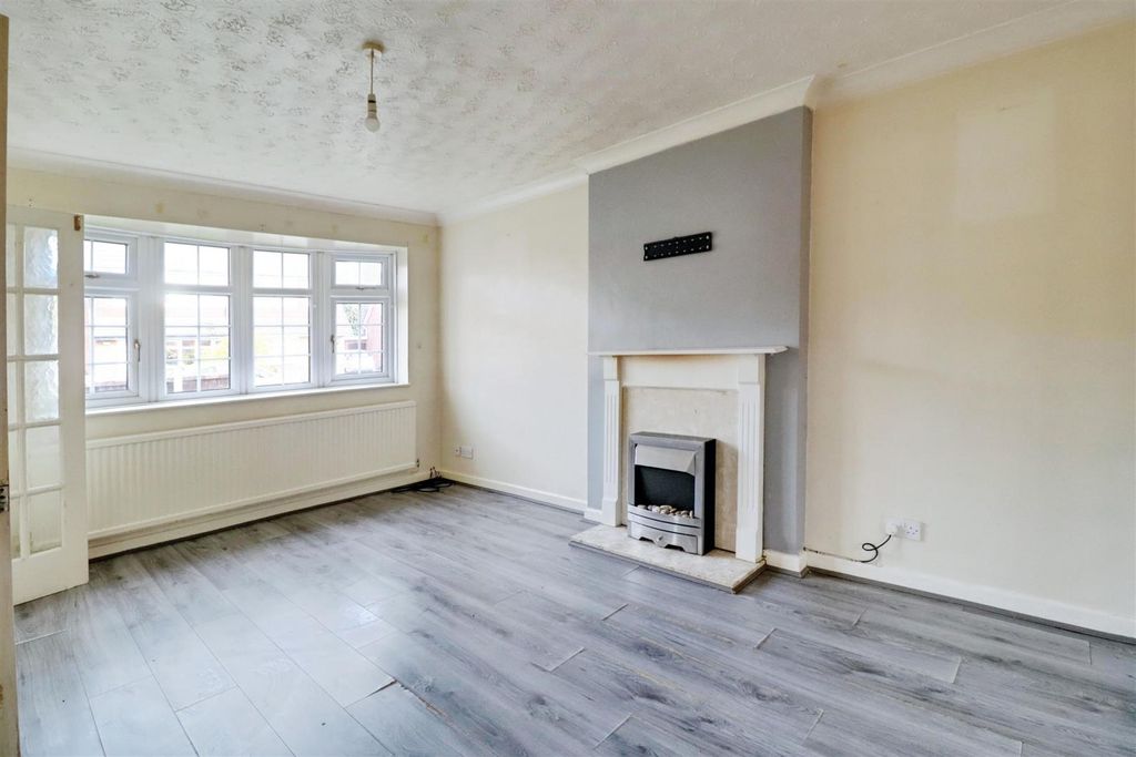 Property photo 2 of 14 4F59Ea1B-Img_4786-Img_4788.Jpg