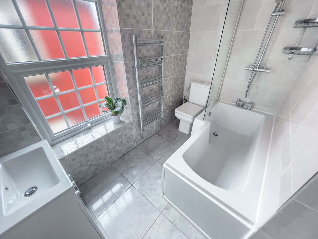Property photo 3 of 5 Img_1386