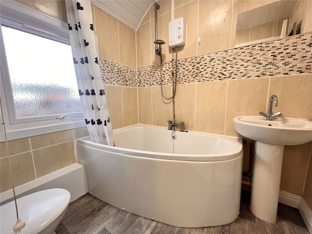 Property photo 3 of 10 Picture No. 09