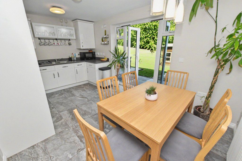 Property photo 1 of 18 Kitchen/Diner