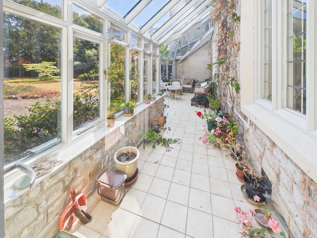 Property photo 3 of 25