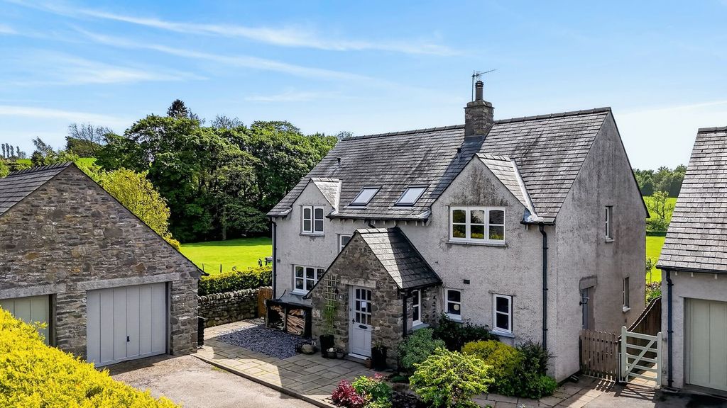 Property photo 1 of 34