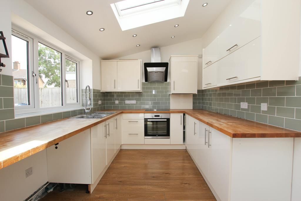 Property photo 3 of 15 Kit2.Jpg