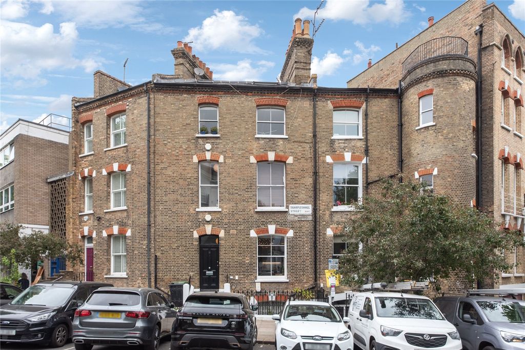 Property photo 1 of 9 Exterior