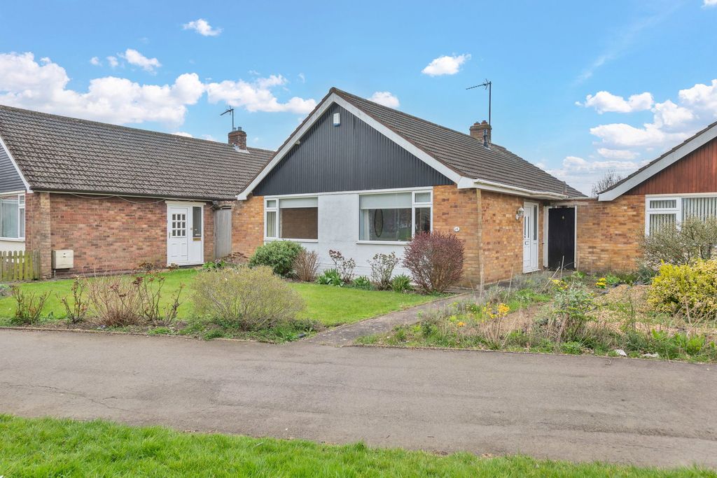 Property photo 1 of 17