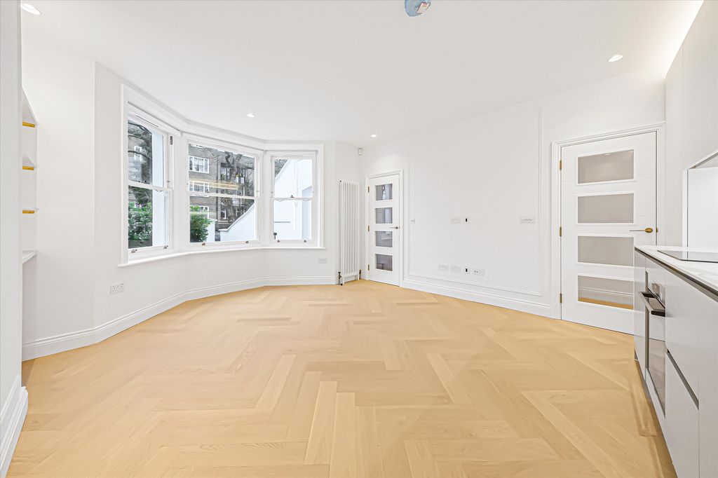 Property photo 3 of 17 Image