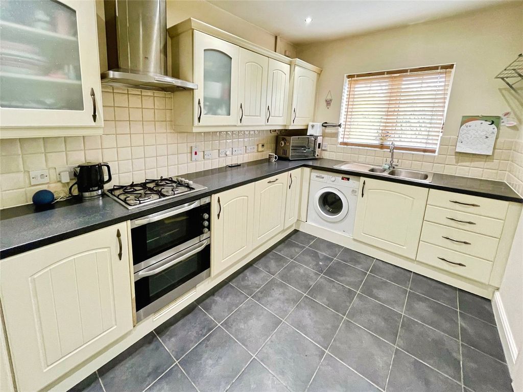 Property photo 3 of 13 Picture No. 23