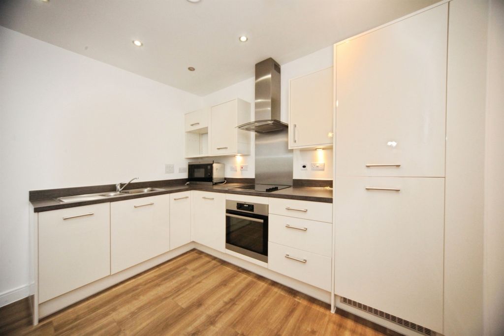 Property photo 3 of 13